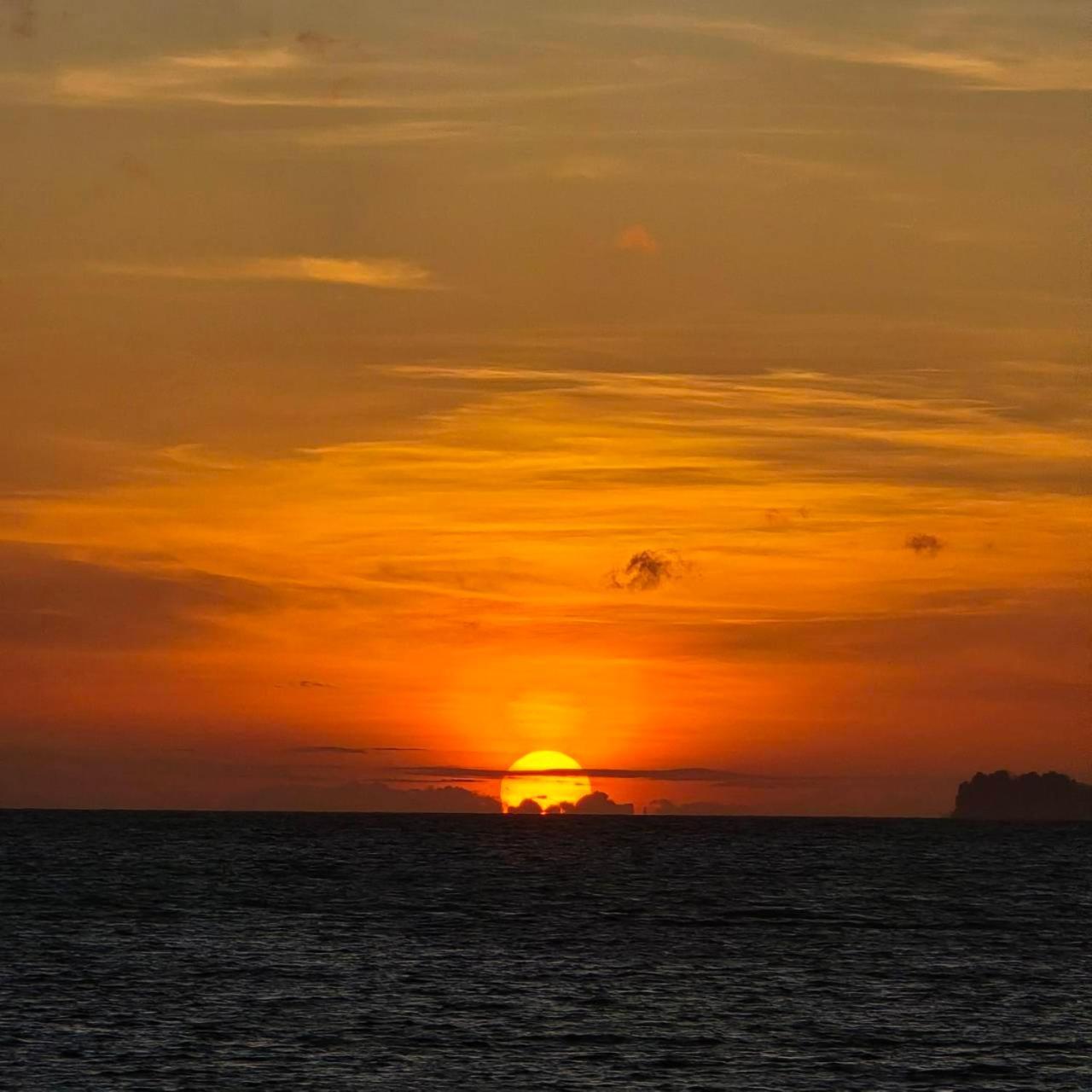 Charcoal Panwa Beach Phuket Ban Tha Khreng エクステリア 写真